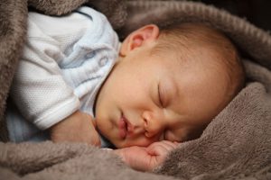 בלי לילות לבנים כך תסייעו לתינוק לישון טוב
